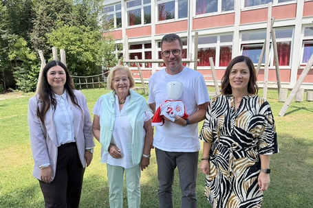 Dieser Roboter h&auml;lt kranke Kinder mit ihrer Klasse in Verbindung