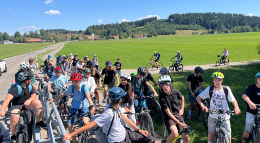 Radausflug an die Eschach - Klasse 8a und 8b